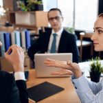 Ly hôn thuận tình có được ủy quyền cho người khác ra Tòa?