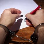 Tội bức cung theo Điều 374 Bộ luật hình sự năm 2015