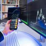 Tội cố ý công bố thông tin sai lệch hoặc che giấu thông tin trong hoạt động chứng khoán