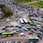 Tội giao cho người không đủ điều kiện điều khiển phương tiện tham gia giao thông đường bộ