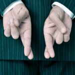 Tội lừa dối khách hàng theo Điều 198 Bộ luật hình sự 2015