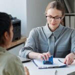 Các lỗi thường gặp khiến hồ sơ xin thẻ tạm trú bị từ chối