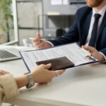 Điều kiện chung để người nước ngoài được cấp thẻ tạm trú