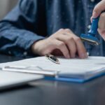 Có thể mời công chứng viên đến nhà công chứng di chúc?