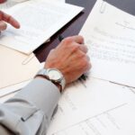 Người thừa kế có được là người làm chứng di chúc không?