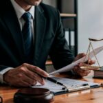 Thực hiện nghĩa vụ trả nợ thay cho người chết để lại di sản